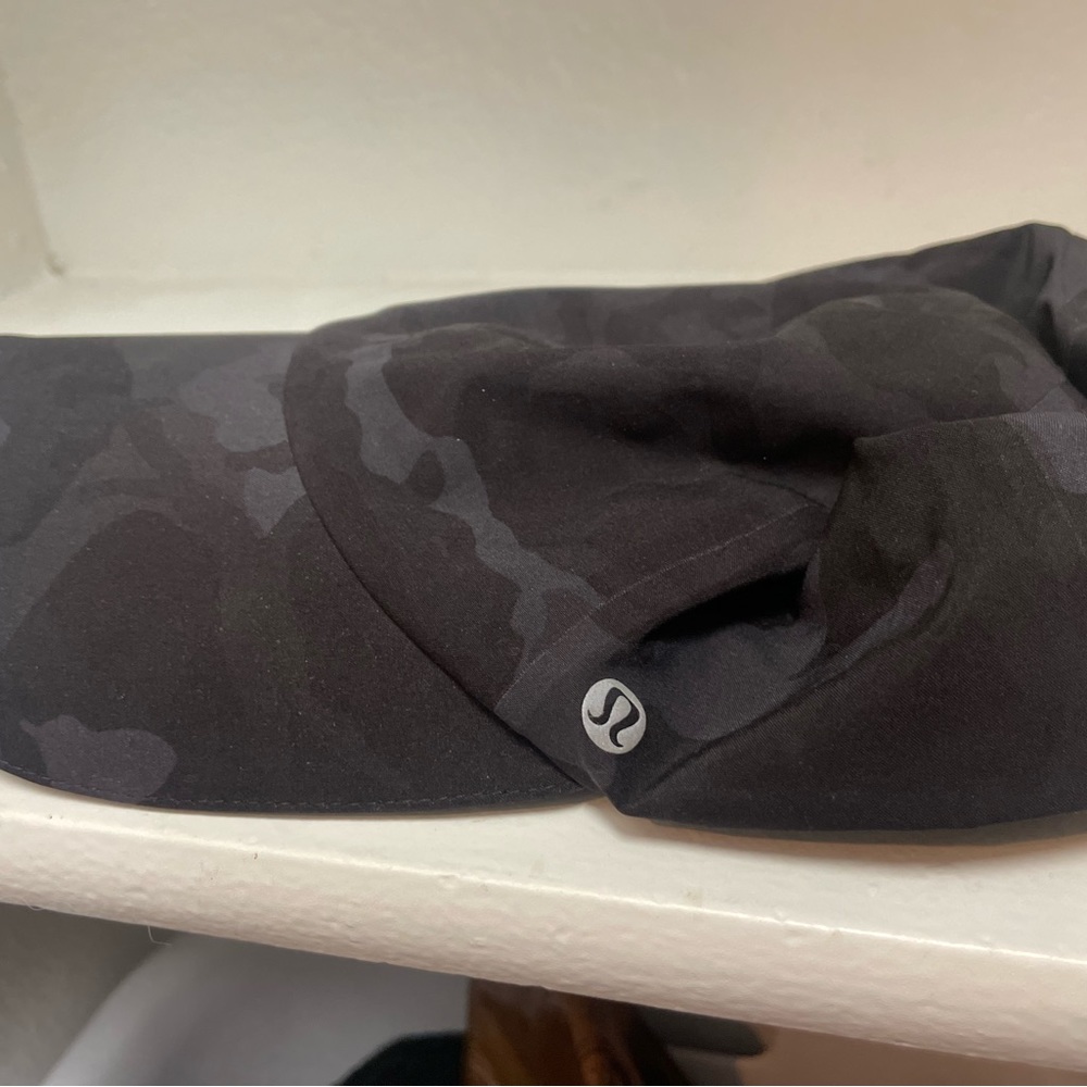 Never worn lulu